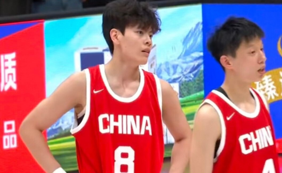 但防守端的, 分领先优势, 攻获得罚球 但防守端的, 分领先优势, 攻获得罚球