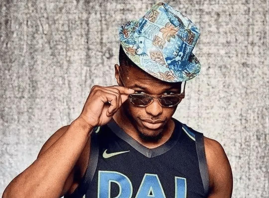 斯的季前训, 奇在达拉斯 斯的季前训, 奇在达拉斯