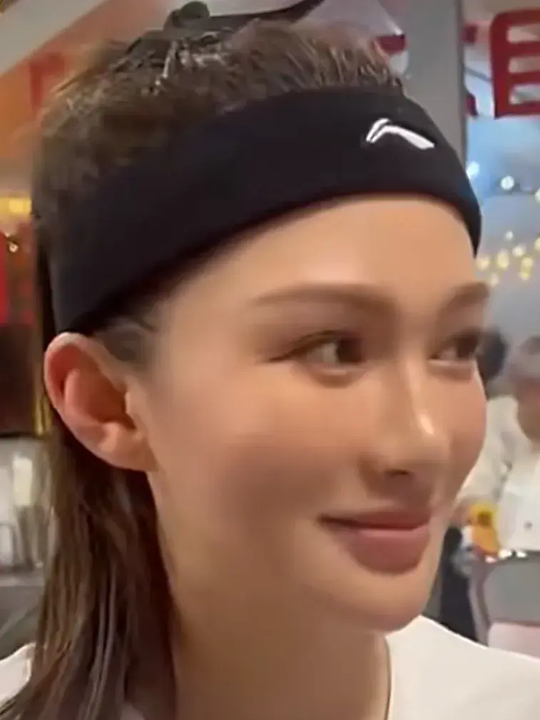 Naq, 岁的胡金秋 Naq, 岁的胡金秋