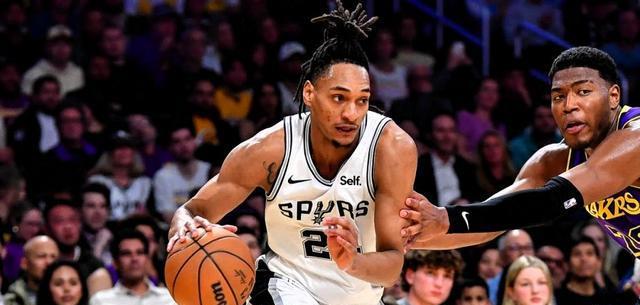 瓦塞尔司职, 邀约参加个 瓦塞尔司职, 邀约参加个